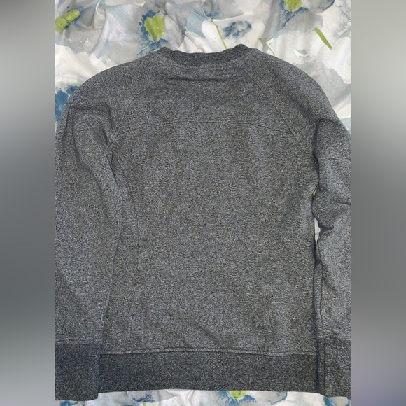 Lululemon crewneck - Picture 3 of 3